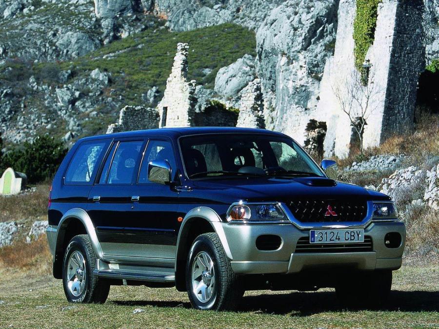 Mitsubishi Pajero Sport 1999 года  (фото 11 из 15)